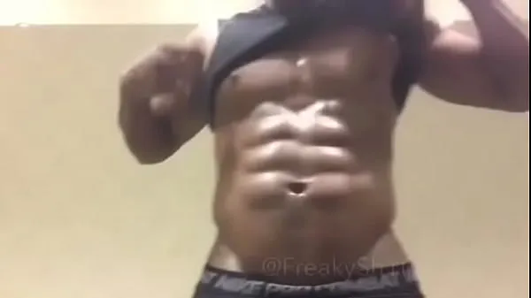 新鲜的 My abs and Dick 新影片