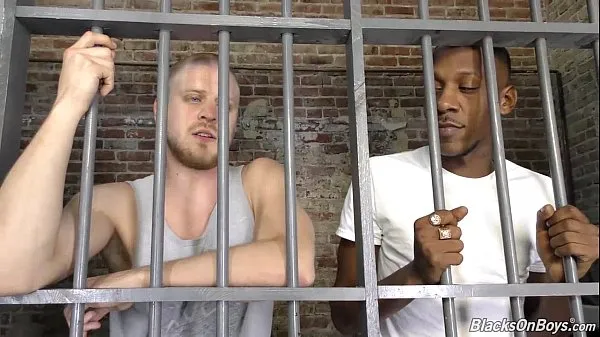 Nouveaux Sexe gay interracial en prison nouveaux films