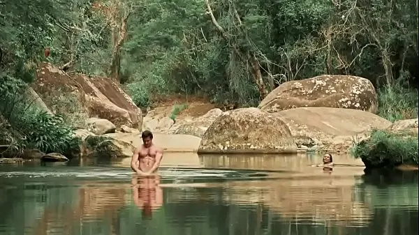 Nuovi Klebber Toledo senza vestiti sul fiume in "Eta Mundo Bomfilm nuovi