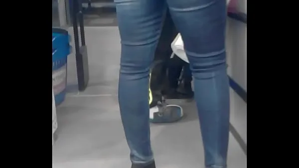 Slut show you her superb ass of bitch in her jeans Phim mới mới