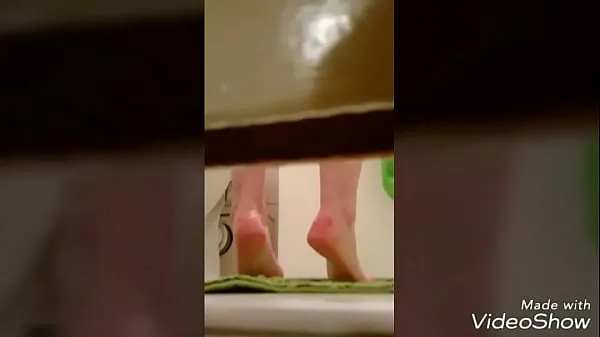 Sveži Voyeur twins shower roommate spy novi filmi