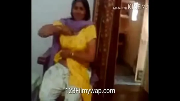 Friske Indian School Teacher Showing Boobs To school student nye filmer