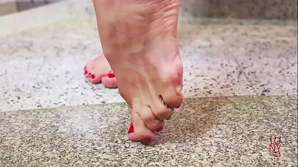 Nouveaux Sweet feet - Foot job et fétichisme des pieds avec Lohanny Brandao nouveaux films