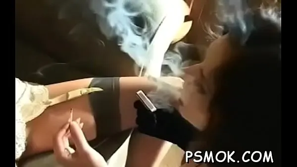 新鲜的 Smoking scene with busty honey 新影片