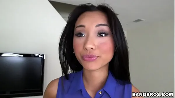 BANGBROS - Brannon Rhoades fode 18 anos asiática Alina Li On Big Mouthfuls novos filmes