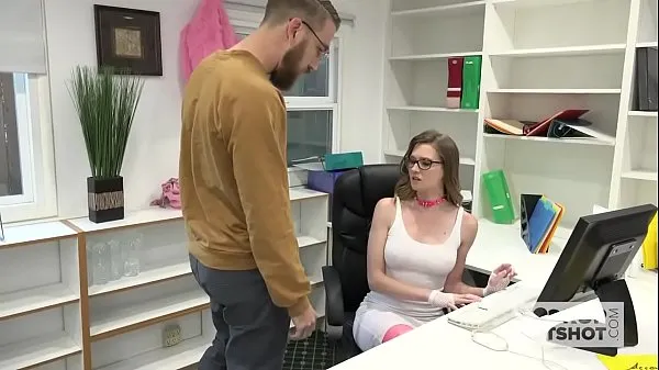 Nuovi Splendida Office Whore viene distrutta da un ragazzo casuale da Internetfilm nuovi