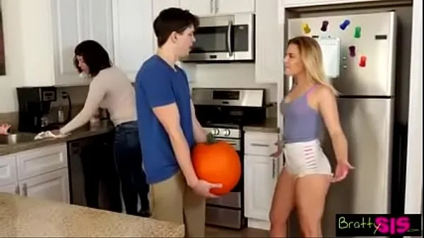 Fresh Guy bangs step sister in front of mom new Movies