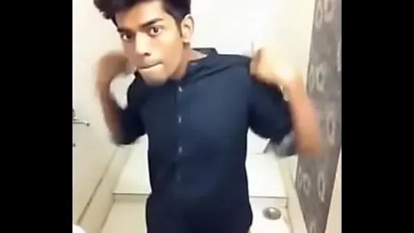 Tuoreet Solo Twink Wanking In Toilet uutta elokuvaa