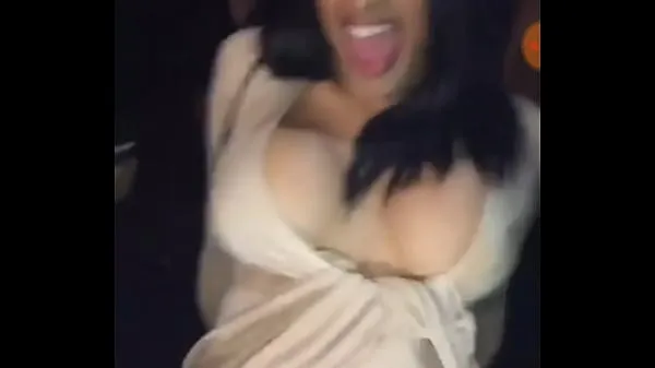 cardi b stripper desnuda se filtrópelículas nuevas frescas