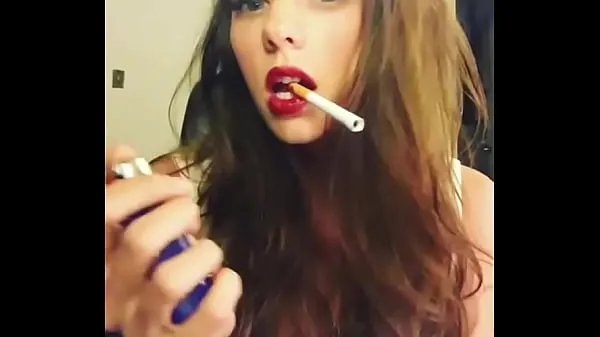 تازہ Hot girl with sexy red lips نئی فلمیں