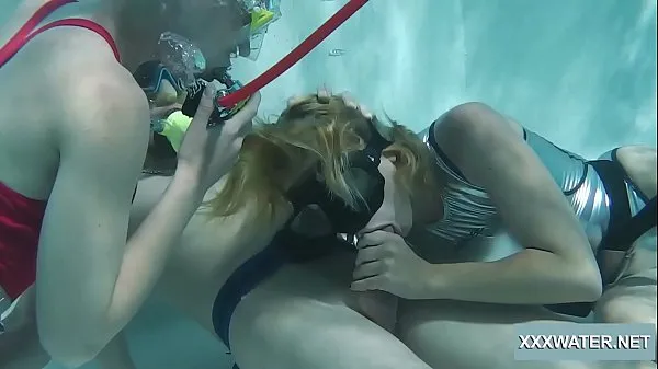 Friss Threesome in the pool between Minnie Manga and Eduard and Marcie új filmek