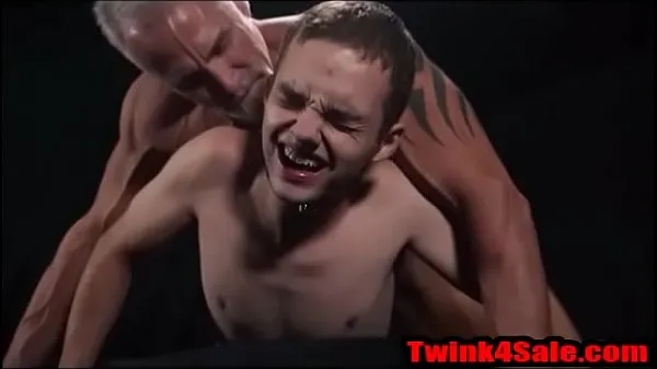 Submissive Boy takes hard Silver daddy cock bareback Film baru yang segar