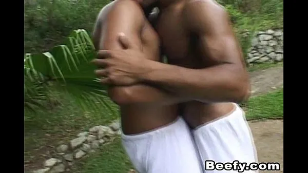 أحدث Black Guy Fucks Beefy Gay With Big Dick أفلام جديدة