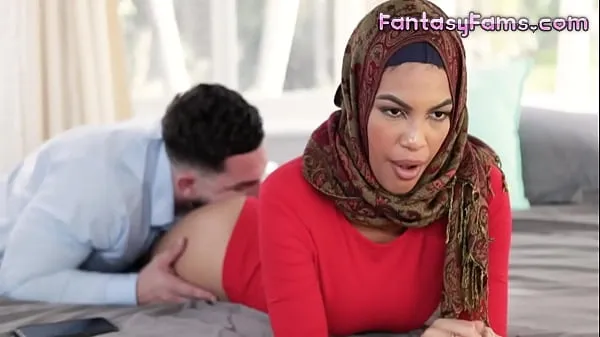 Sveži Fucking Muslim Converted Stepsister With Her Hijab On - Maya Farrell, Peter Green - Family Strokes novi filmi