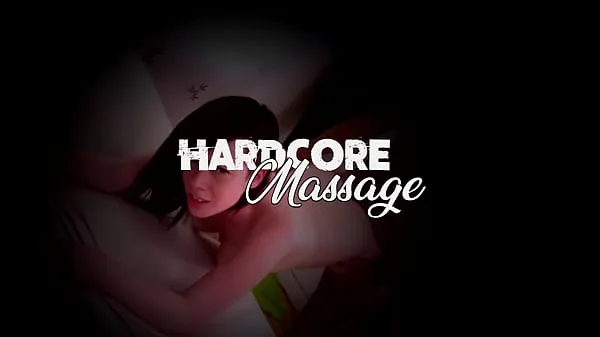 Frische Hardcore Massage - 2 heiße BFFs überzeugen Masseur zum Dreierfick neue Filme