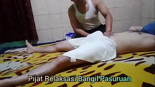 أحدث Straight man gets hard during Thai massage أفلام جديدة