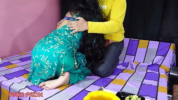 Nouveaux femme chatte rasée indienne baisée pendant que les parents se rapprochent de la chambre | couple baise rapide quotidienne longue vidéo de sexe XXX | clair audio hindi nouveaux films