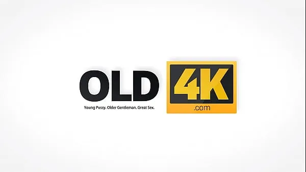 أحدث OLD4K. Natural-tittied hussy has a hot twosome with the gentle geezer أفلام جديدة