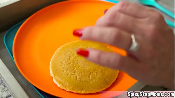 Nuovi Colazione con la mia tettona matrigna italianafilm nuovi