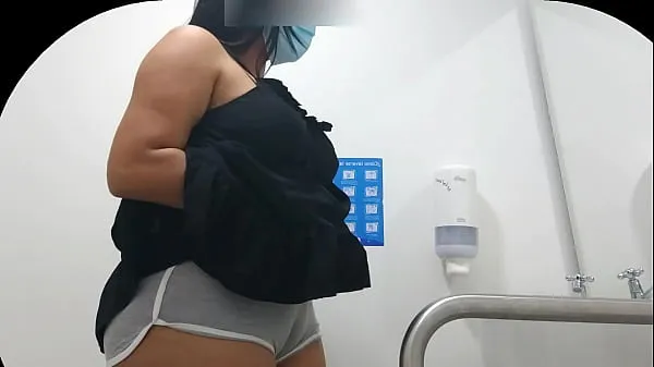 Nové HIDDEN CAMERA CAPTURING CAMELTOE OF GIRL WITH BIG ASS IN PUBLIC BATHROOM nové filmy