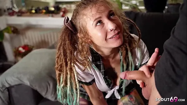 Frische Deutsches Teen Julia Juice mit Dreadlocks vom Lehrer bei der Nachhilfe gefickt neue Filme