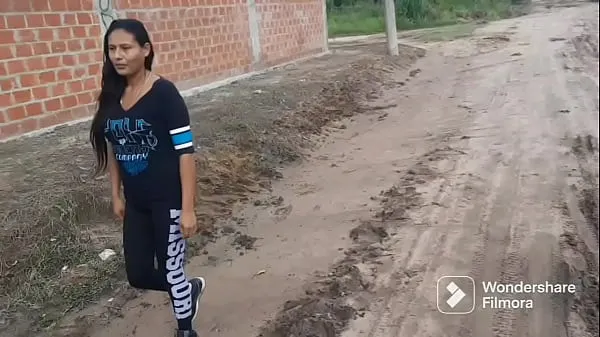 Morrita de 19 años pillada en la calle me entrega su culito aprieto por un celular eyaculación en su carita (amateur milf Phim mới mới