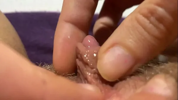 新鲜的 huge clit jerking orgasm extreme closeup 新影片