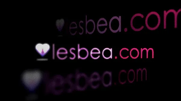 Lesbea Hermosas chicas checas pequeñas románticas digitación y comiendo coños orgasmos con tetas pequeñas mujer jovenpelículas nuevas frescas