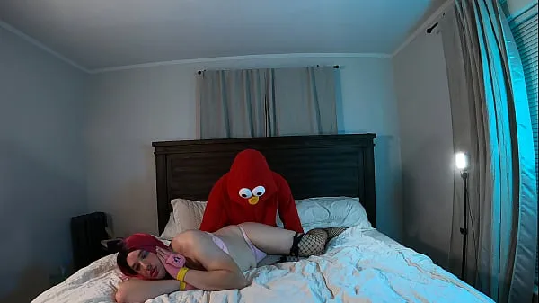 Свежие Elmo Fucks Trans Womanновые фильмы